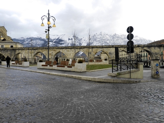 Sulmona und Arredo di Pietra