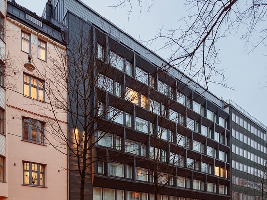 Architekten Soini u. Horto zusammen mit Innenarchitekten Markus Eskola schließen die Hotel-Indigo Helsinki-Prachtstraße ab