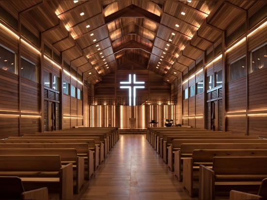 Oikumene-Kirche in Indonesien ganz aus Holz