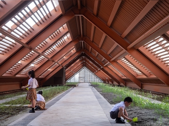 Hangzhou Olympic Sports Experimental Primary School und Kindergarten / UAD