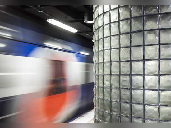 Châtelet-Les-Halles und sein neues Glas-Metro-Fenster