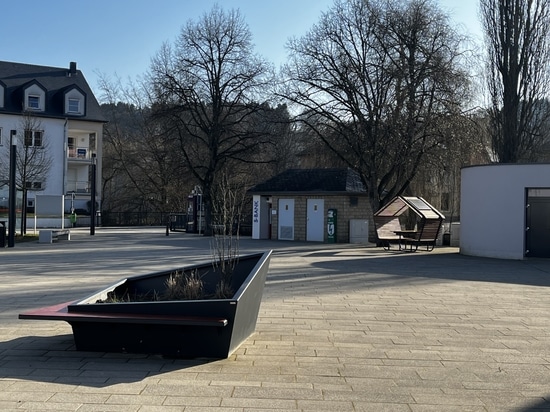 URBAN SHELTER TABLE installiert in Luxemburg