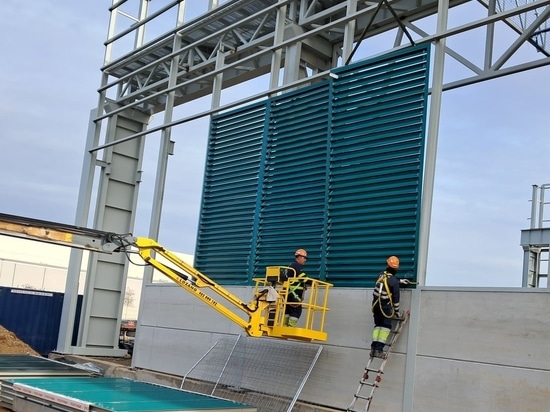 Einbau von Gittern zur Belüftung eines Stahlunternehmens