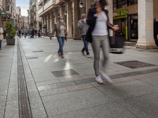 Äußerst langlebige Entwässerungsrinnen in wegweisenden Projekten