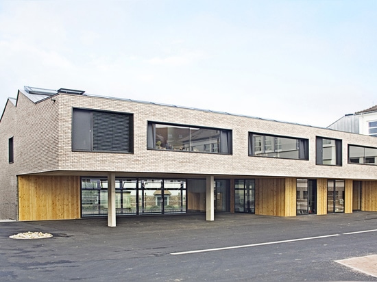 Lionel Debs Architektur, Aristide Briand Primärschule, Benfeld Frankreich. Foto Emmanuel Kuhn