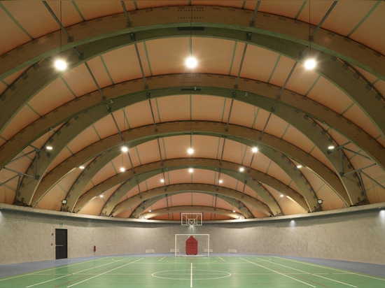 Sporthalle Alma / Benjamín Murúa Arquitectos