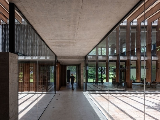 Casa Patios / Ricardo Yslas Gámez Arquitectos