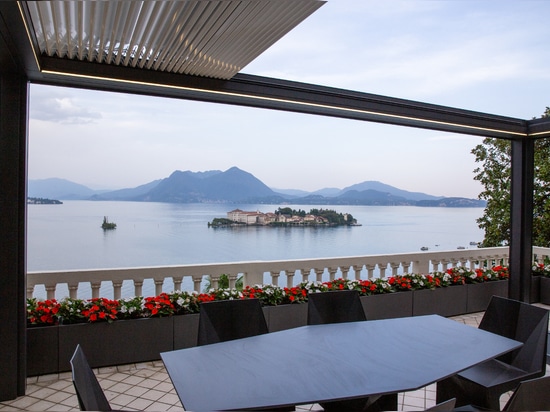 KE entwirft einen Open-Air-Bereich mit Seeblick in der historischen Villa Barberis in Baveno