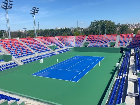 Zentraler Platz des türkischen Tennisverbands - ANKARA - TURKIYE