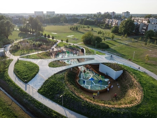 Spielplätze im Jaworek-Park in Tychy / RS + Robert Skitek