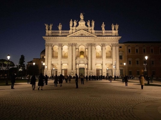 Piazza San Giovanni | Ein Werk