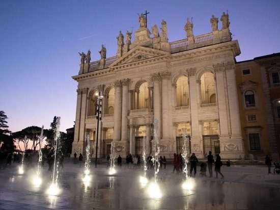 Piazza San Giovanni | Ein Werk