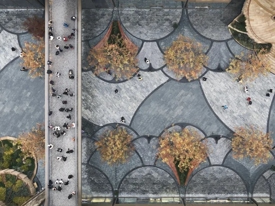 Besichtigen Sie mit dem Designer Thomas Heatherwick das bemerkenswerte neue Einkaufsviertel von Xi'an, in dem der Mensch im Mittelpunkt steht