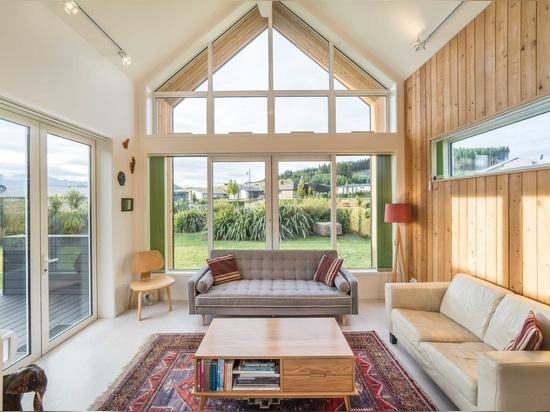 Ein Haus mit einem Schlafzimmer, das sich wie ein trautes Heim anfühlt