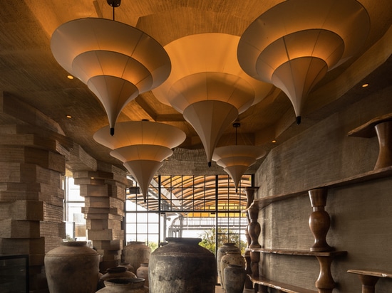 Mocha Pune Cafe / Loop Design Studio