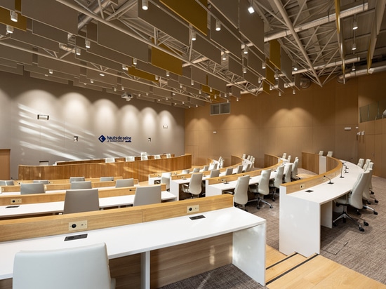 AUDITORIUME UND MEHRZWECKHALLE - Nanterre, Frankreich