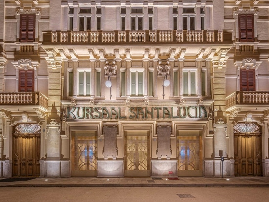 THEATER - Bari, Italien