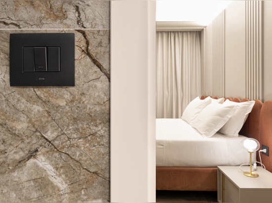 AVE-Lösungen für eine intelligente und stilvolle Gastfreundschaft im Mood Hotel in Pescara