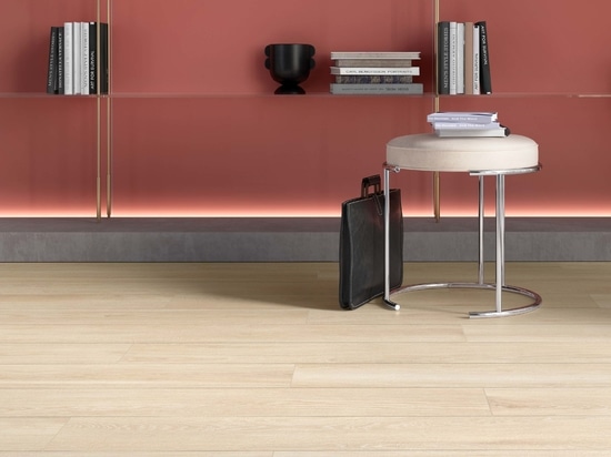 Die Ausdruckstärke der Farbe Rot bei den Keramikplatten von Casalgrande Padana