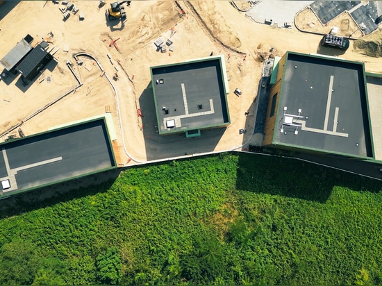 ThermoTop Flachdachausstiege für Food Village Duiven (NL)
