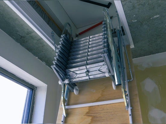 ThermoTop-Flachdachausstiege mit Scherentreppe bei „De Gebroeders“ in Eindhoven (NL)