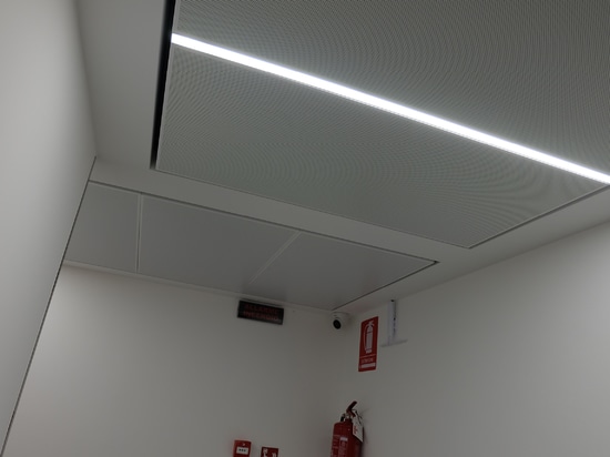 Haken an der Decke System mit versteckter Struktur