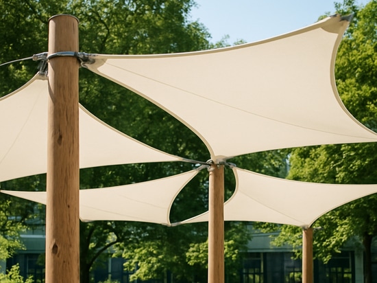 Holzmatten und Pfosten für Sonnensegel