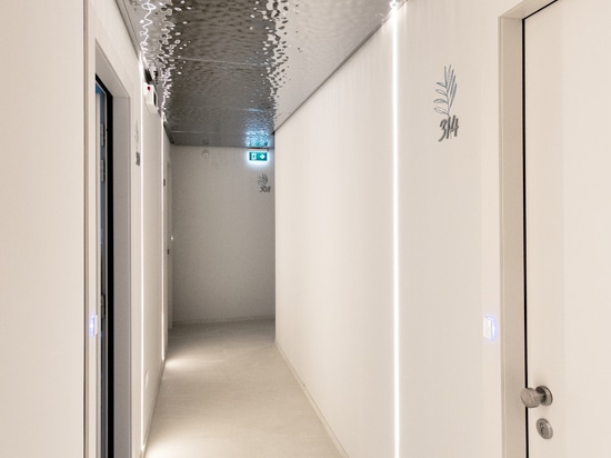Geformte Decke: Jede Ecke lädt zum Entdecken ein.