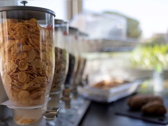 Bringen Sie Ihr Frühstücksbuffet mit IDM-Spendern in Schwung