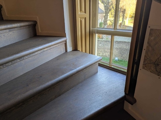 Dennebos Flooring Parkett aus breiter Eiche in einer Farbe nach Maß