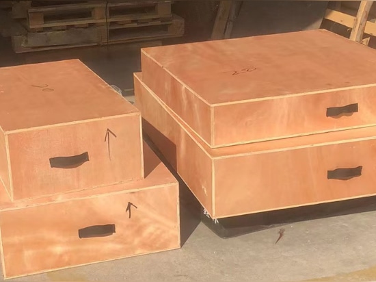 Individuelle Holzkisten für die sichere Verpackung von Kronleuchtern