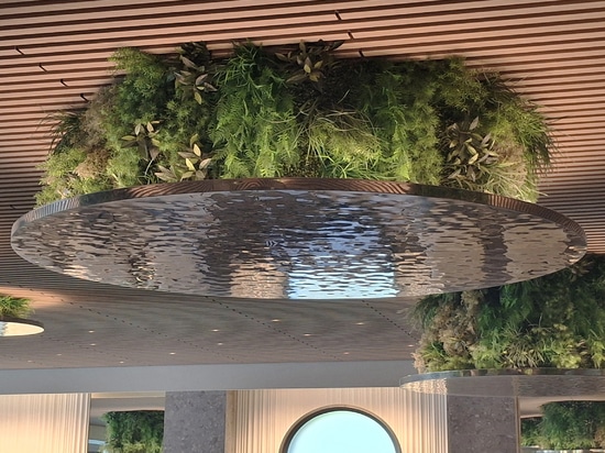 Inseln aus rostfreiem Stahl für das Hotel Mioni Pezzato