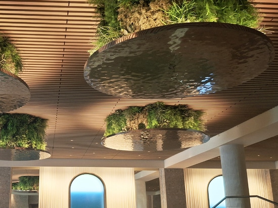 Schwimmende Inseln aus Edelstahl 316 für das Hotel Mioni Pezzato