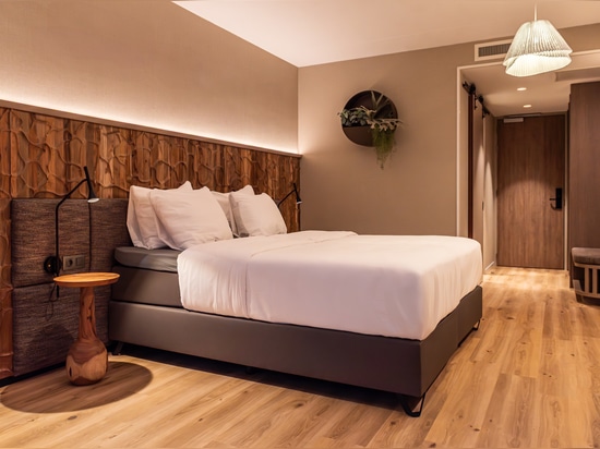 Düne und Canyon Teak - Strandhotel Duinoord