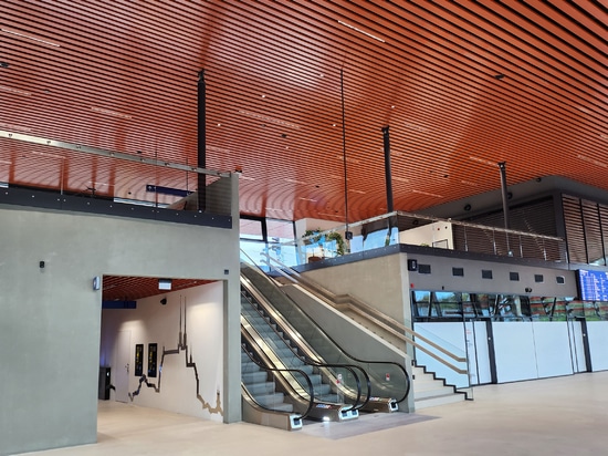 Atena Baffle Series für den Bahnhof von Brno
