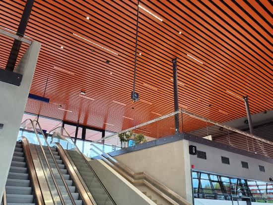 Atena Einhängesysteme für den Bahnhof Brünn