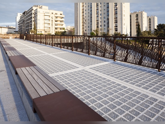 Fußgängerbrücke in Marseille Saint-Charles