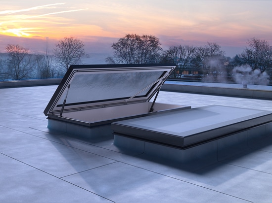 Neue Generation verglaster Dachausstieg mit Edge-to-Edge-HR+++-Glas
