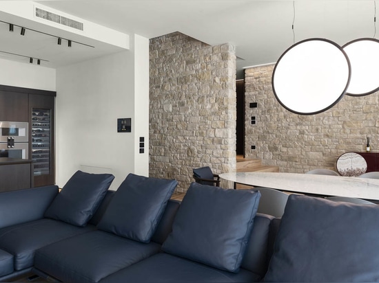 AVE: Hausautomation und Touch Controls für eine moderne Villa in Franciacorta