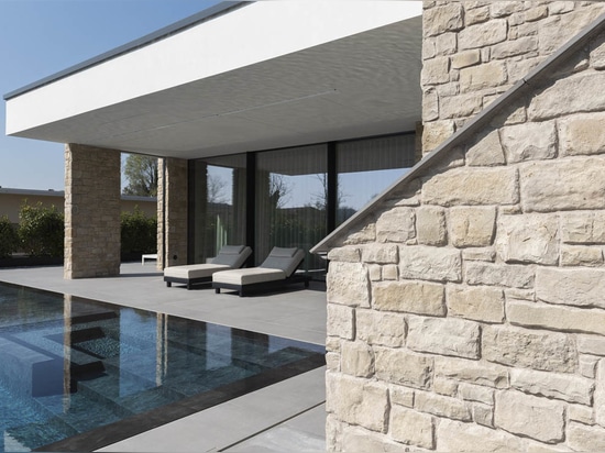 AVE: Hausautomation und Touch Controls für eine moderne Villa in Franciacorta