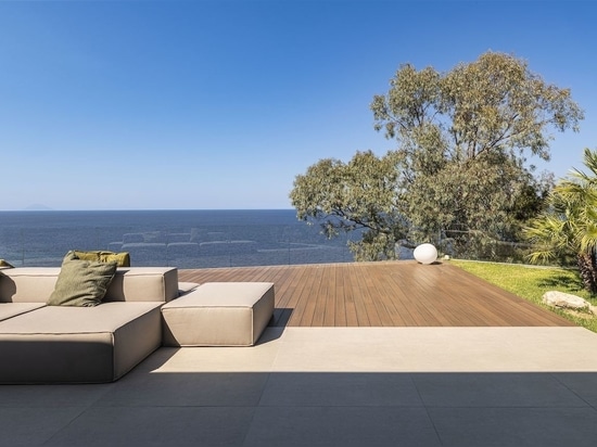 Déco unterzeichnet eine Terrasse mit Meerblick in Milazzo