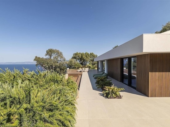 Déco unterzeichnet eine Terrasse mit Meerblick in Milazzo