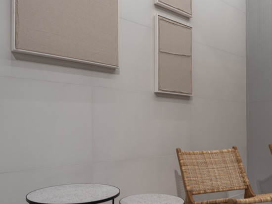 CERSAIE 2026: CASALGRANDE PADANA ENTWICKELT DIE KOLLEKTION ELEMENTS WEITER - Haptische Oberflächen und ein Design, das die Sinne anspricht