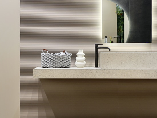 CERSAIE 2026: CASALGRANDE PADANA ENTWICKELT DIE KOLLEKTION ELEMENTS WEITER - Haptische Oberflächen und ein Design, das die Sinne anspricht