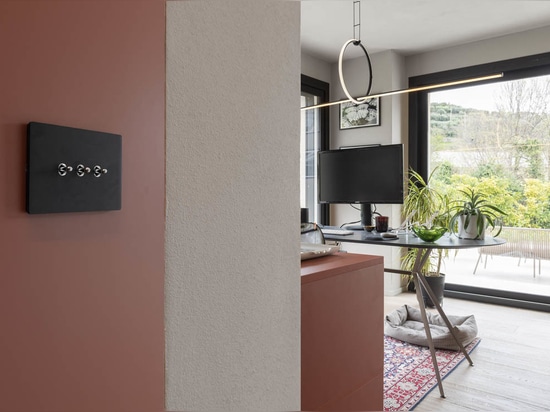 AVE-Kippschalter und Hausautomation für eine Villa in Valpolicella