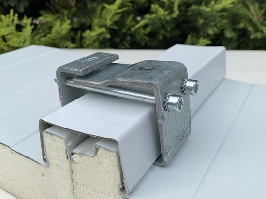 DELFOS FV Clamp, die neue Klemme zur Befestigung von Photovoltaikanlagen