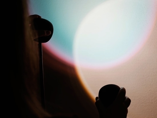 s.luce Beam LED-Stehleuchte mit flexiblem Licht