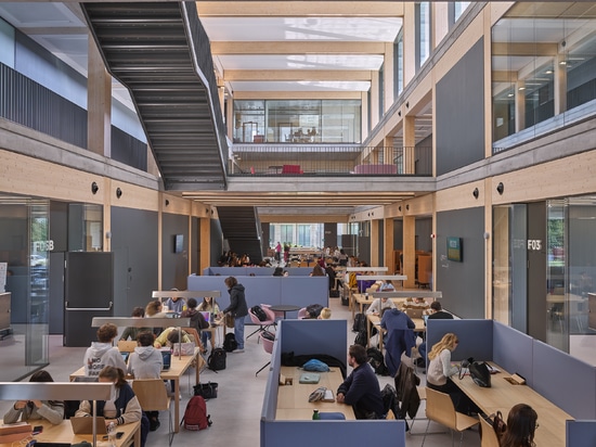 Roberto Rocca Innovation Building: Ein inspirierendes Beispiel nachhaltiger Architektur, das das Wohlbefinden fördert und durch umweltfreundliche Bauweise positive Auswirkungen auf Nutzer und Umgeb...