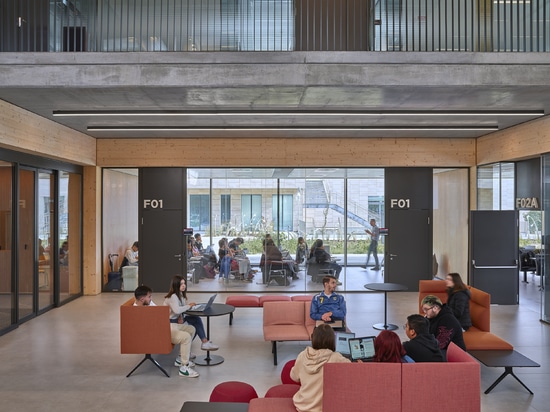 Roberto Rocca Innovation Building: Ein inspirierendes Beispiel nachhaltiger Architektur, das das Wohlbefinden fördert und durch umweltfreundliche Bauweise positive Auswirkungen auf Nutzer und Umgeb...