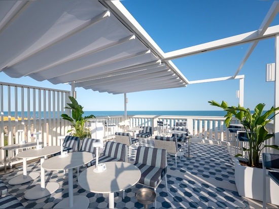 Eleganz mit Meerblick: die Dachterrasse „1923 Casa Bianca“ von KE